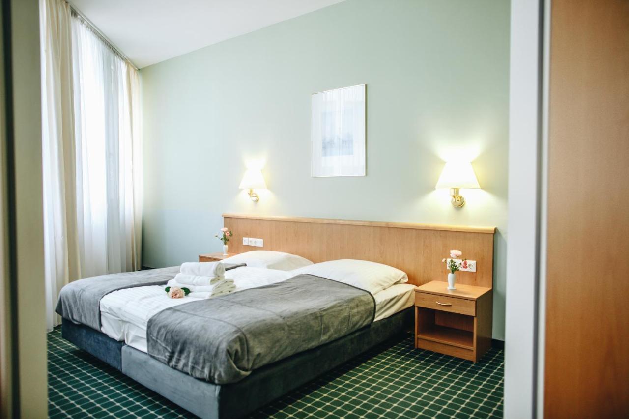 Hotel "Helle Mitte" Берлин Екстериор снимка