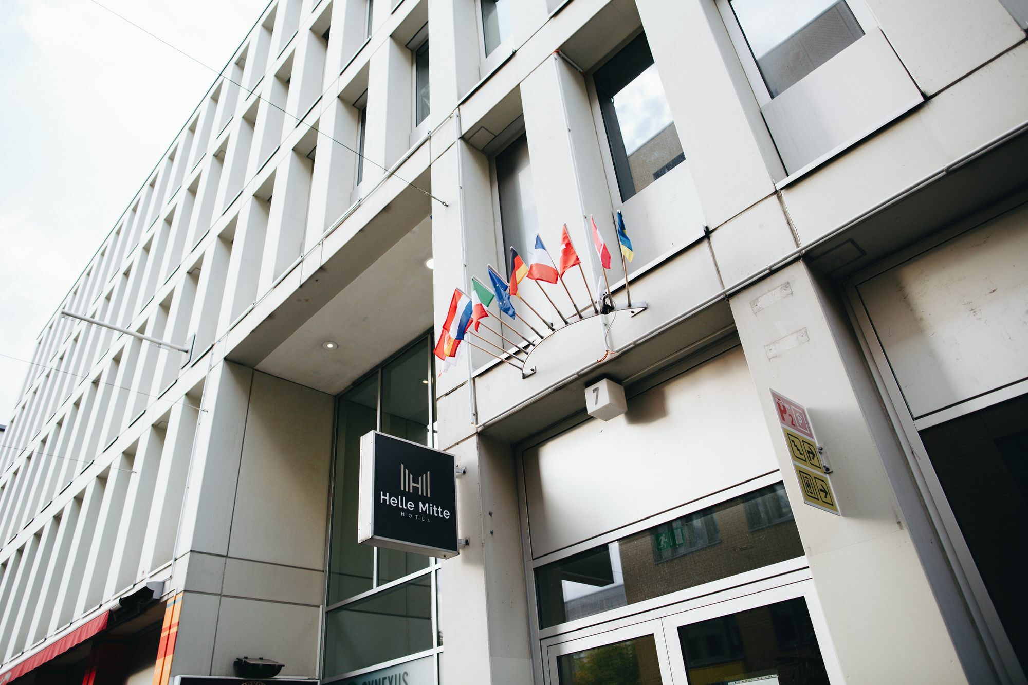 Hotel "Helle Mitte" Берлин Екстериор снимка