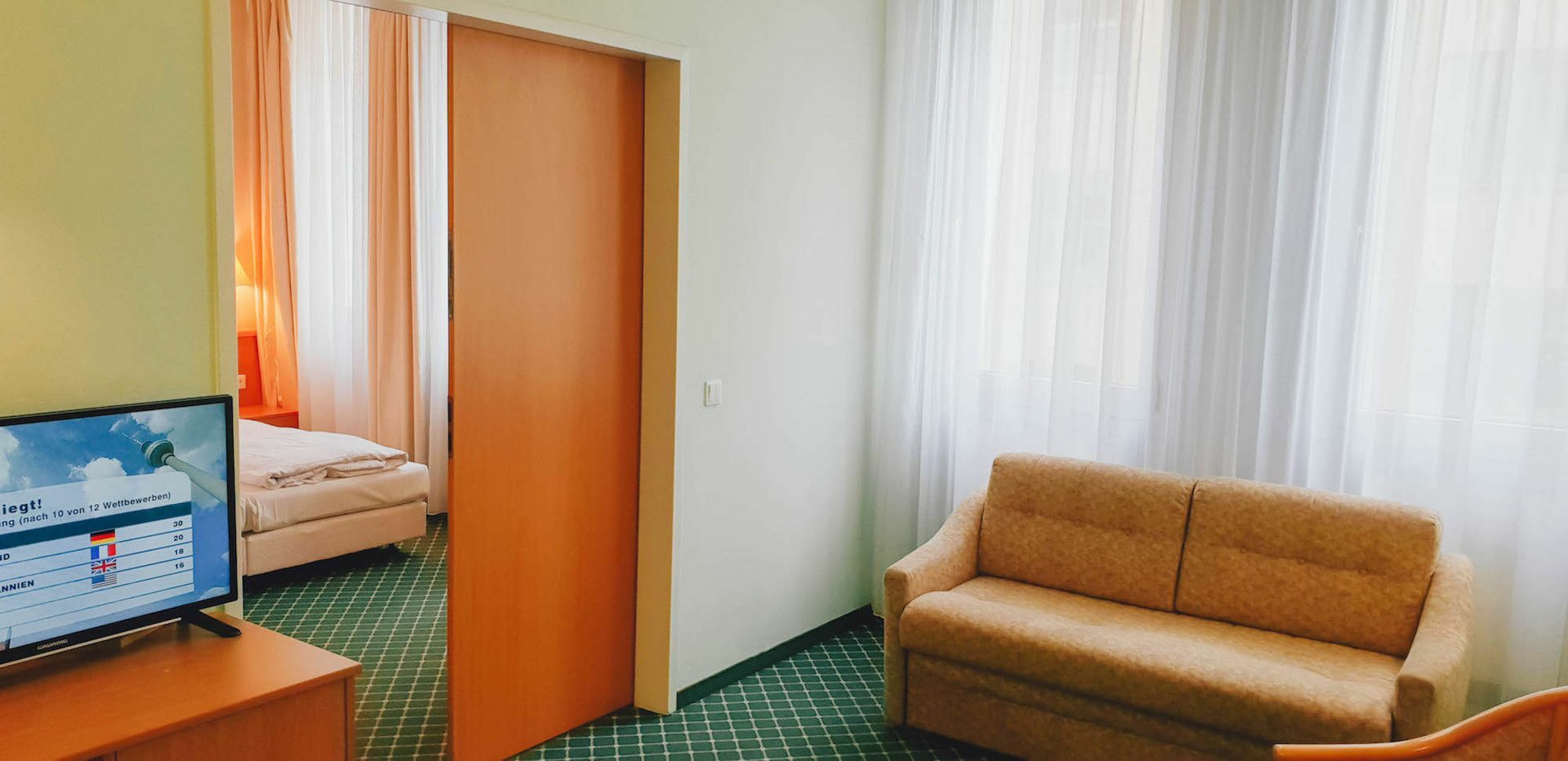 Hotel "Helle Mitte" Берлин Екстериор снимка